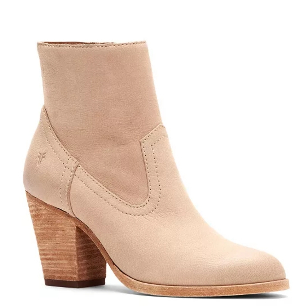 Frye Sz 11 Essa Booties Leather Almond Shape Toes Western Vibe Fitted Ankles